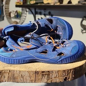 Oshkosh Bgosh water shoes . blue/orange 3m